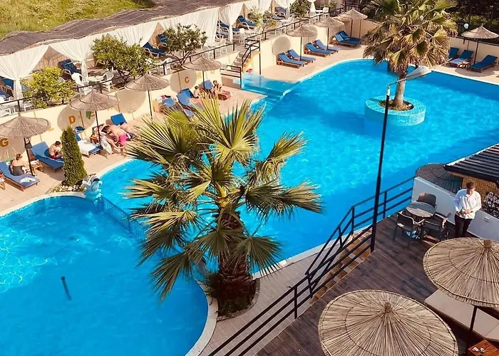 Villa Azalea 1, Cozy Wooden *